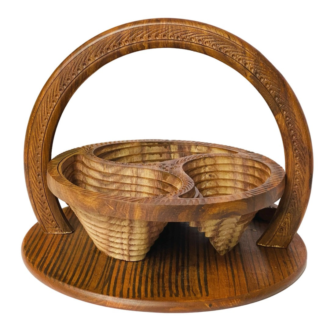 Elegant wooden dry fruit tray – handcrafted serving tray for snacks and dry fruits.