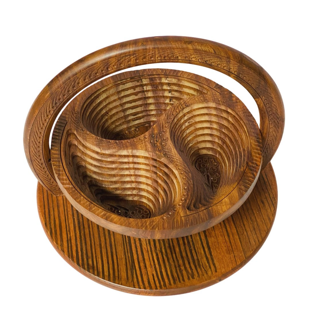 Elegant wooden dry fruit tray – handcrafted serving tray for snacks and dry fruits.