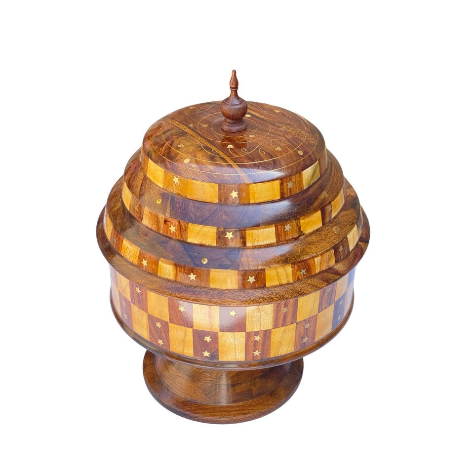  Handcrafted wooden hotpot with glass bowl and decorative star pattern, perfect for keeping soups and stews warm during family meals.